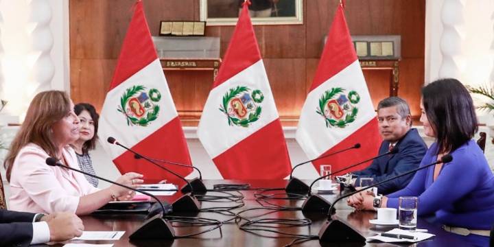 Gobierno viola la neutralidad y sale a defender a Fuerza Popular: “Fiscalía no puede buscar qué partidos competirán”
