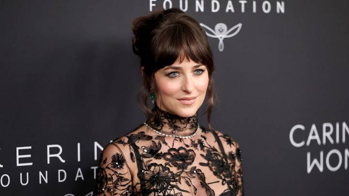 Dakota Johnson and Margot Robbie Gives Us a Masterclass In Naked Dress Glam