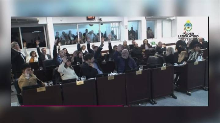 El PJ presentó un amparo en la Justicia para anular la sesión que archivó la cláusula gatillo