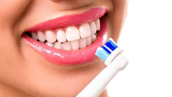 El momento ideal para cepillarse los dientes: lo que muchos hacen mal sin saberlo