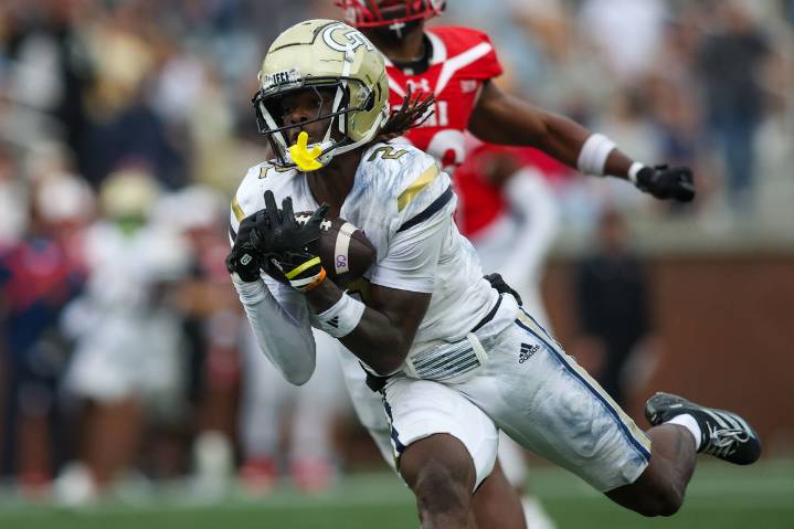 What Is Eric Singleton Jr.’s Ethnicity, Religion, and Nationality? Exploring His Family Roots and Background All you need to know about Auburn Tigers WR Eric Singleton Jr.'s ethnicity, nationality, an
