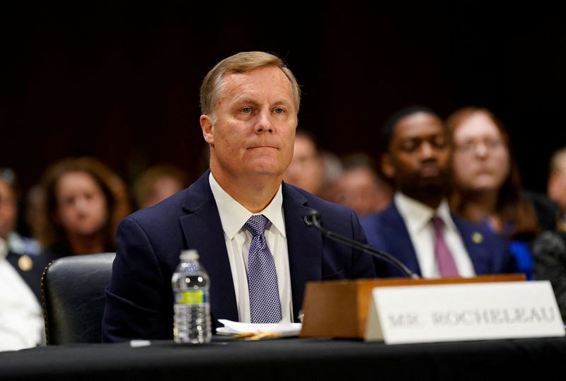US FAA says it met goal of hiring 2,000 controllers this year