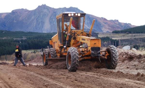 Esquel: Comenzó una nueva obra de apertura de calles en Valle Chico