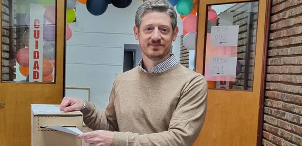 Germán Polari, de Fuerza Patria General Villegas, emitió su voto