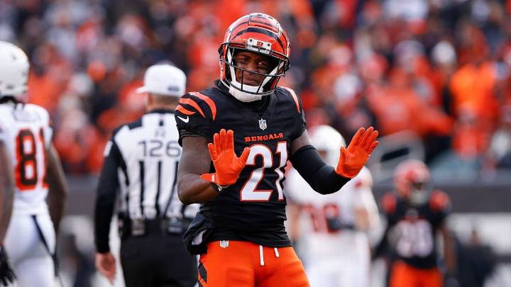Source - Colts sign CB Mike Hilton after Kenny Moore II injured