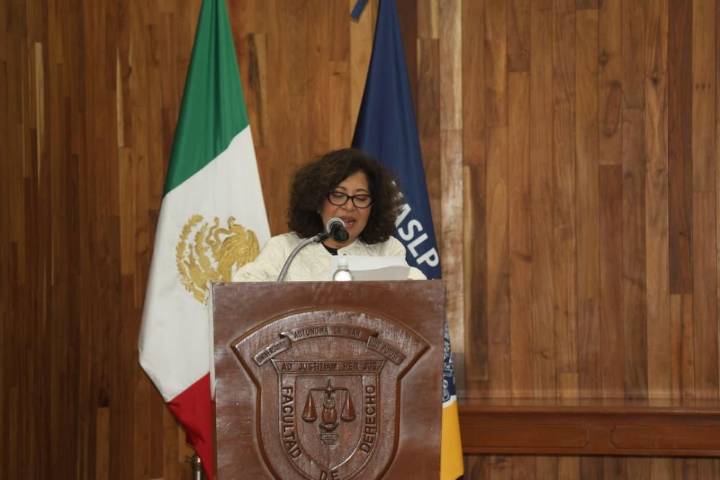 DIF Municipal lleva a estudiantes de la UASLP plática sobre prevención del suicidio