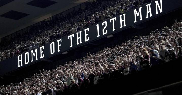 Why Texas A&M's Midnight Yell is one of the ultimate college football traditions
