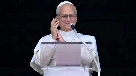 El Papa León XIV presidió el Ángelus en el día de su 70 cumpleaños: “Doy gracias al Señor y a mis padres”