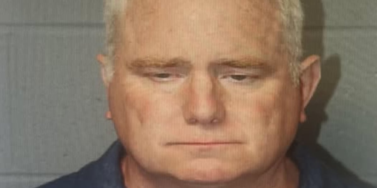 Man arrested for sexually assaulting juvenile in North Haven