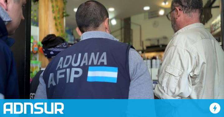 09:36 Investigan a un despachante de aduana implicado en el hallazgo de 500 kilos de droga