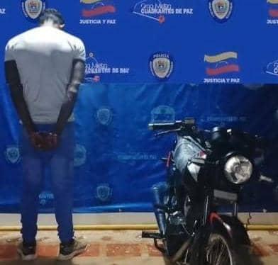 Motociclista desata el caos en Punta Cardón: ¡Detenido tras enfrentar a la policía en el Bicentenario!