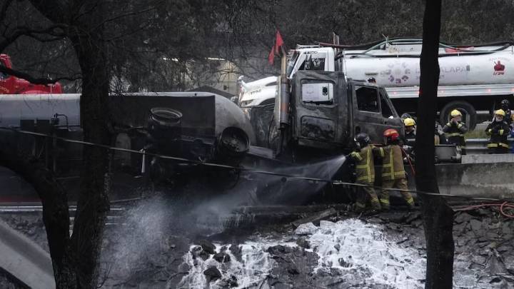 Exceso de velocidad causa explosión de pipa en Iztapalapa señala FGR