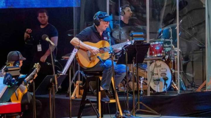 Silvio Rodríguez inicia gira por latinoamericana con emotivo concierto en La Habana