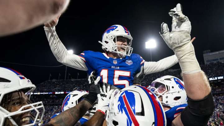 Bills sign K Matt Prater to the active roster