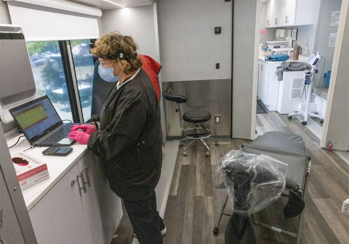 AHN mobile health clinic, expanded to offer dental care, provides for pets and people in Shadyside