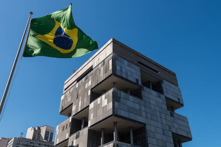 Petrobras: When Market Fear Creates Long-Term Value (NYSE:PBR)