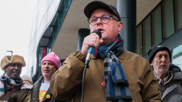Put money in people's pockets or risk Reform, union chief warns Starmer