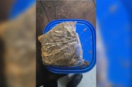 Intentó ingresar marihuana escondida en un taper con comida y fue detenida