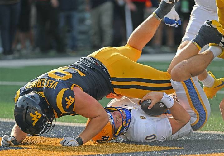 Instant analysis: Pitt can't overcome penalty problems, blows 10-point lead to lose 108th Backyard Brawl