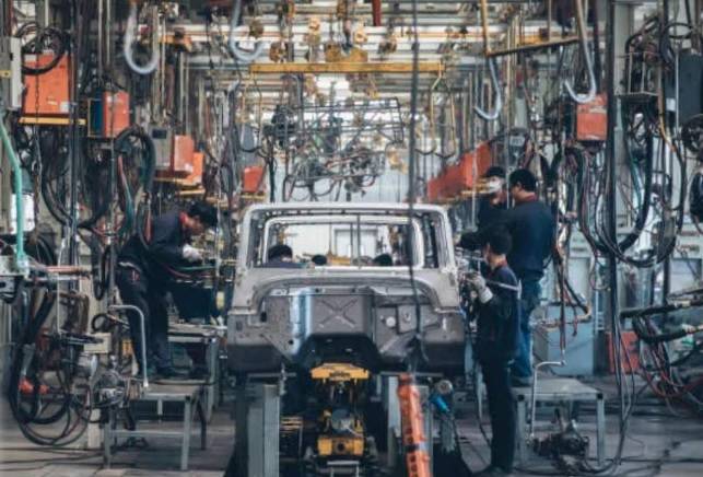 China tilda de «coerción» la propuesta de México de elevar aranceles a autos chinos; tendrían que pagar arancel de 50%