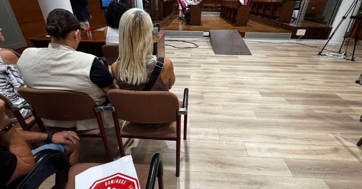 La Zona de Gran Afluencia Turística enfrenta a los trabajadores de grandes superficies con el Ayuntamiento de Motril