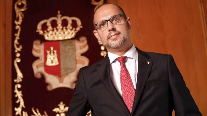 Bellido reclama "respeto al adversario, a las minorías" y a los derechos humanos