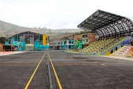 Más de 5.400 habitantes de Guaitarilla se benefician con nueva cancha de chaza y escenario cultural