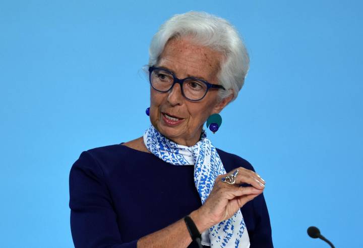 Lagarde: si Trump toma el control de la Fed, es "un peligro muy serio" para la economía
