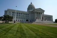 Missouri governor signs Trump-backed plan aimed at helping Republicans win another US House seat – Winnipeg Free Press