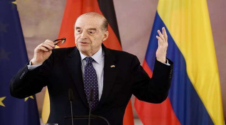 El excanciller colombiano Álvaro Leyva, destituido e inhabilitado de su cargo.