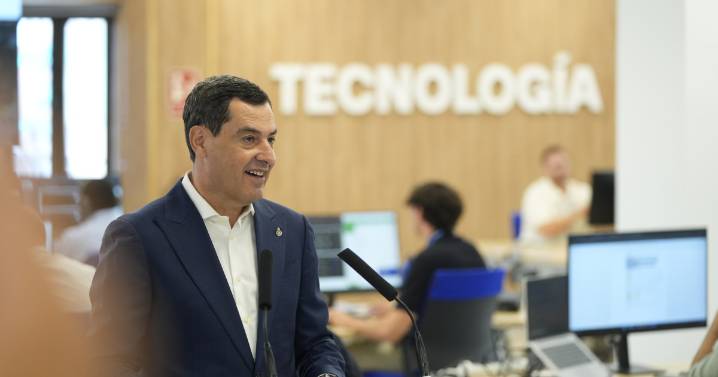 Moreno da luz verde en Granada a la Ley Activa para fomentar la innovación con las universidades