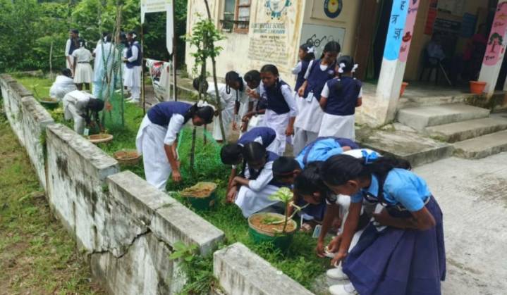 Cleanliness Drive at Govt. Middle School Sippighat under ‘Swachhta Hi Seva 2025’