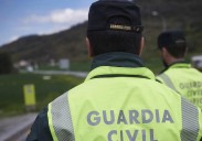 Mata a un hombre con arma de fuego y se atrinchera con su mujer en una casa de Granada