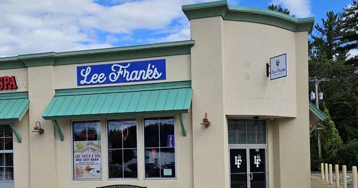 Our Gourmet: Burgers, dogs and shakes rule at Lee Frank's