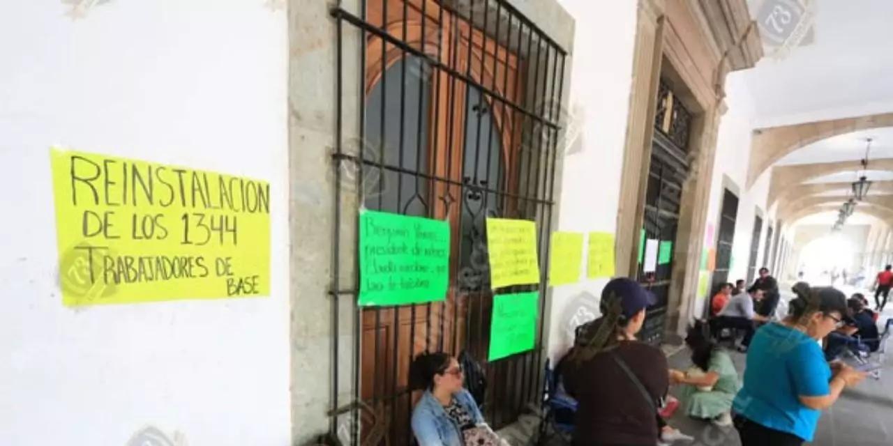 Recontratan a burócratas; costará 500 mdp el “error de diciembre”