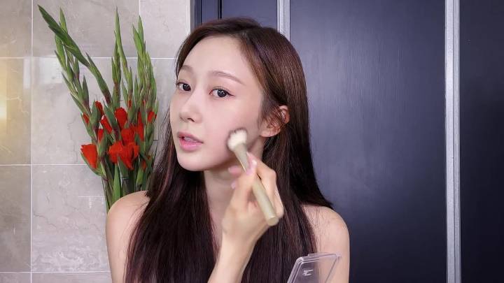 How Aespa’s Giselle Perfects No