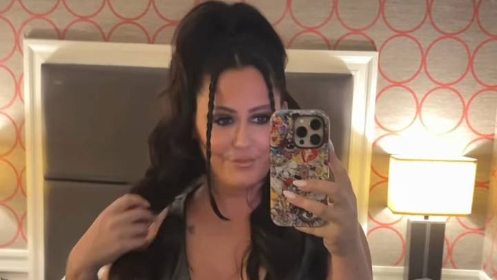 Teen Mom Jenelle Evans goes braless under leather crop top as she struts down NYC street in miniskirt for fashion week