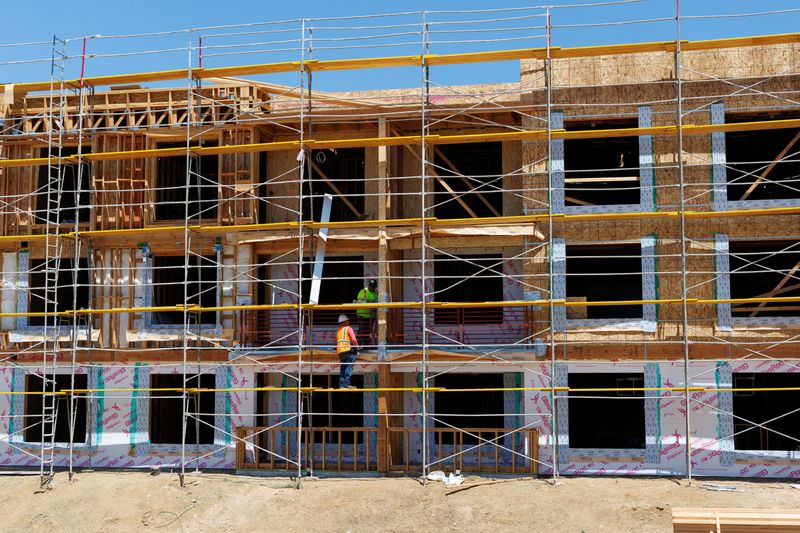 US construction spending dips in July