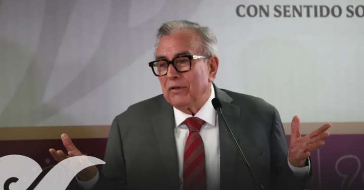 Atacan camioneta en la que viajaba nieta del gobernador de Sinaloa, Rubén Rocha