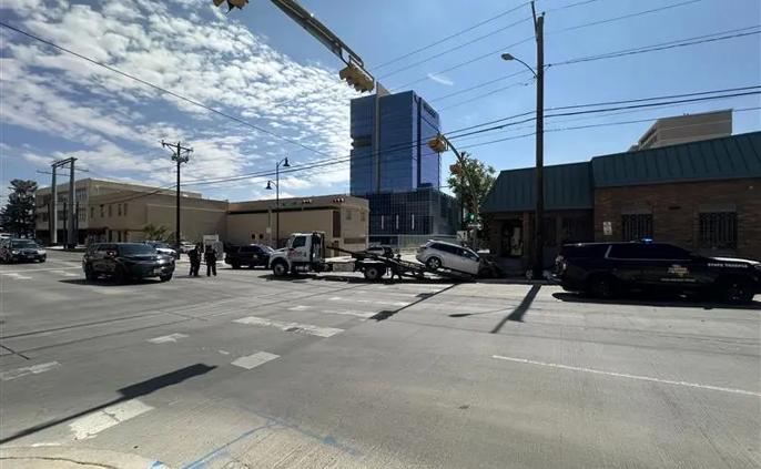 Terminó persecución en colisión de varios vehículos en El Paso 🎥