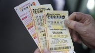 Can you remain anonymous if you win the $1.8B Powerball jackpot in CA?