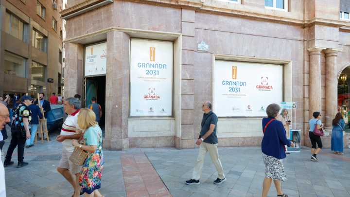 Granada ultima la apertura de su nueva oficina de turismo en la que unificará la venta de paquetes para visitantes