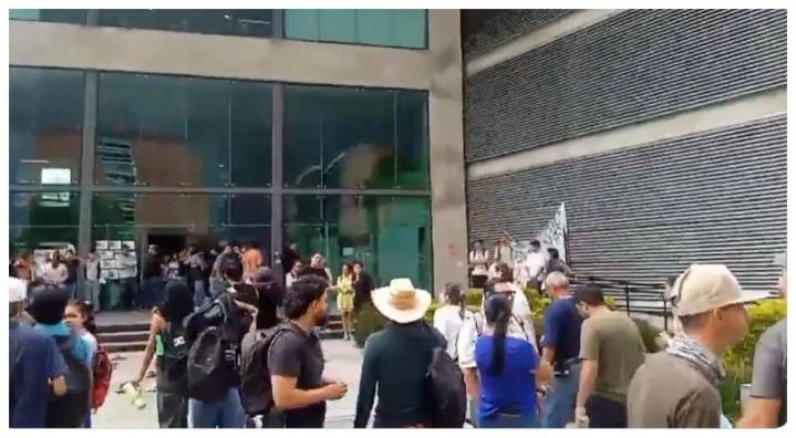Estudiantes de la UdeG denuncian represión y preparan huelga general tras desalojo violento en Rectoría