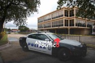 Tiroteo en centro de detención de migrantes en EU deja un muerto y dos heridos; esto sabemos