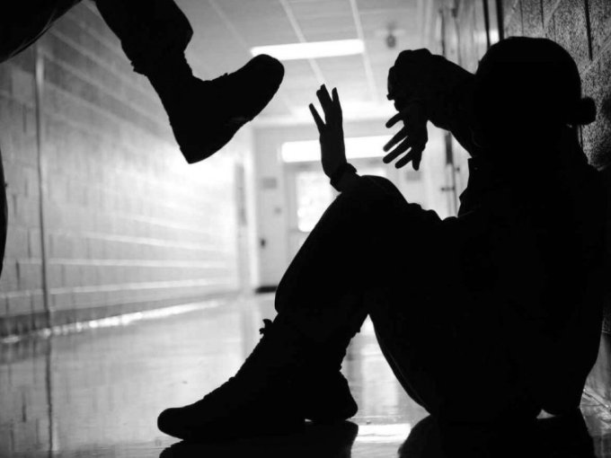 Abren investigación por presunta agresión a niño de 10 años en escuela de San Antonio