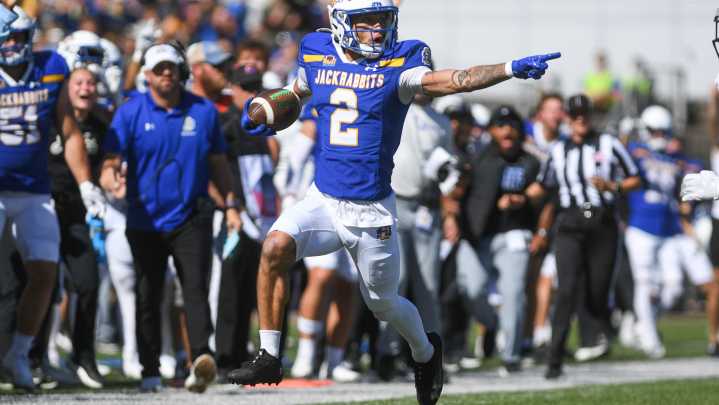 SDSU football cruises to win over Mercyhurst