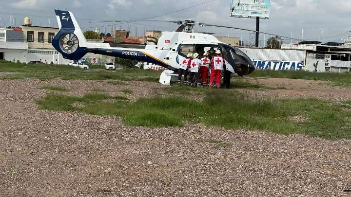 Tras accidente, alcaldesa de Encarnación de Díaz es trasladada en helicóptero a hospital en Aguascalientes