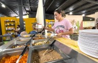 Alivia a restaurantes la comida para llevar; impulsan ventas
