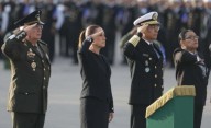 Izan bandera por sismos de 1985 y 2017