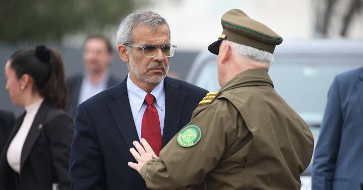 La mano del ministro Cordero en el llamado a retiro del coronel jefe de Labocar por robo de armas